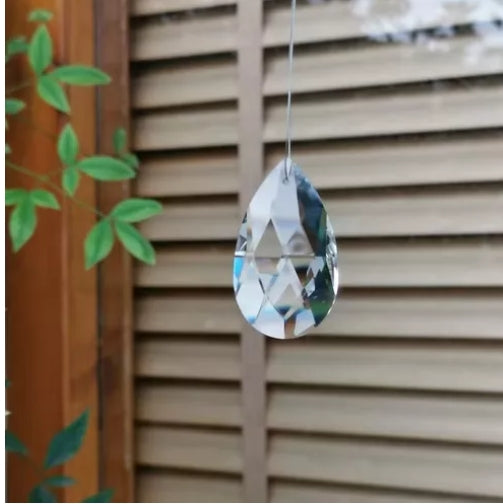 10 Cristais Gota Amêndoa 28/17mm – Lapidados Transparentes com Furo